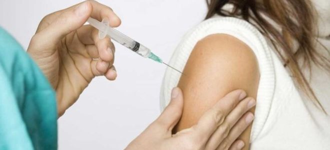 Можно ли делать прививку от полиомиелита при насморке