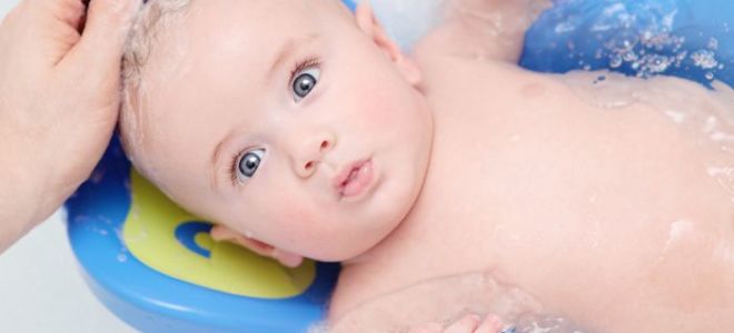 Можно ли купать маленького ребенка при сильном насморке